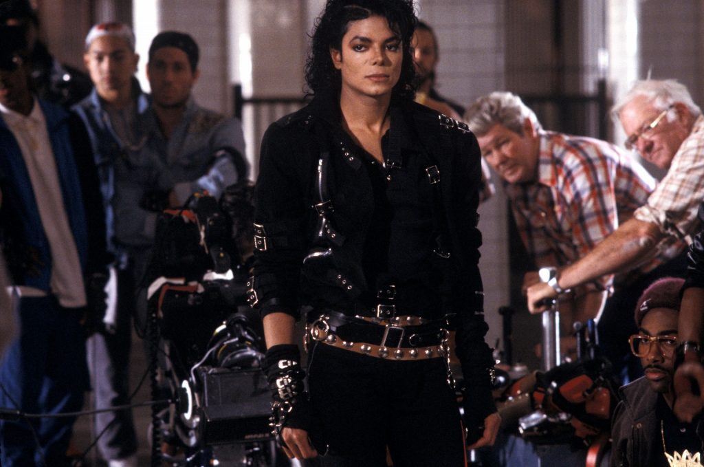 Michael-Jackson-in-moto-jacket-1024x679.jpg